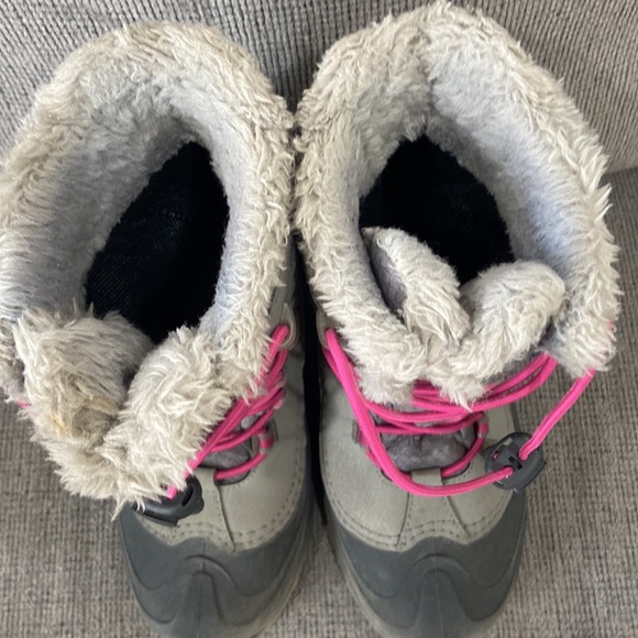 Columbia waterproof youth winter boots size 5 - Picture 7 of 7